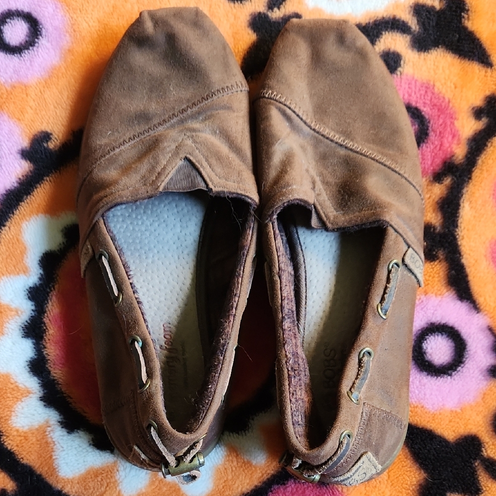 Skechers BOBS Brown Suede Slip-Ons Well Worn Size 8.5 Womens